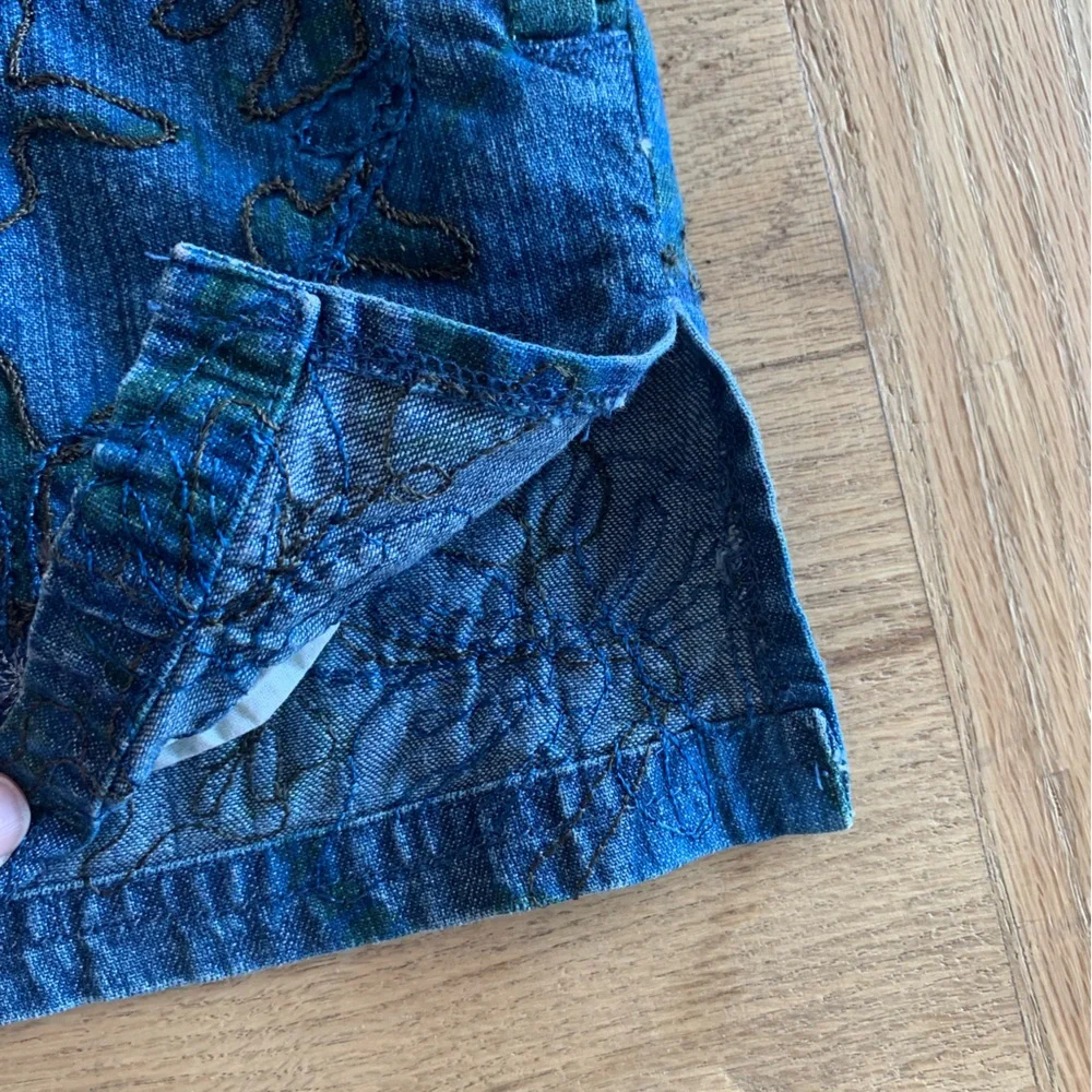 Coldwater Creek Floral Embroidery Denim Blue Jacket Cotton‎ Women’s M Preloved